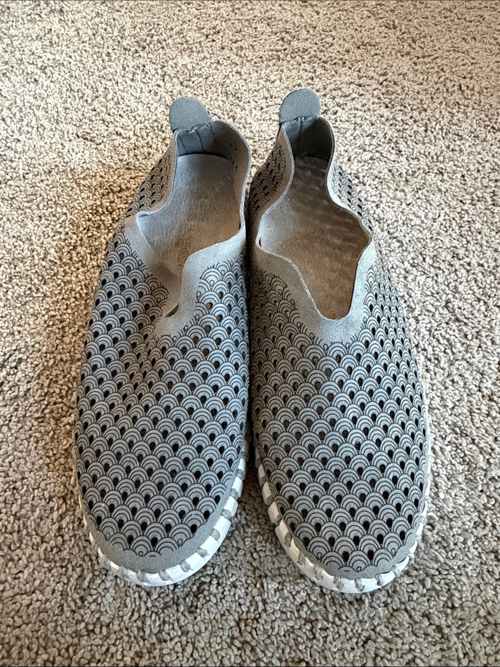 Women’s Ilse Jacobsen Tulip grey slip ons size 36